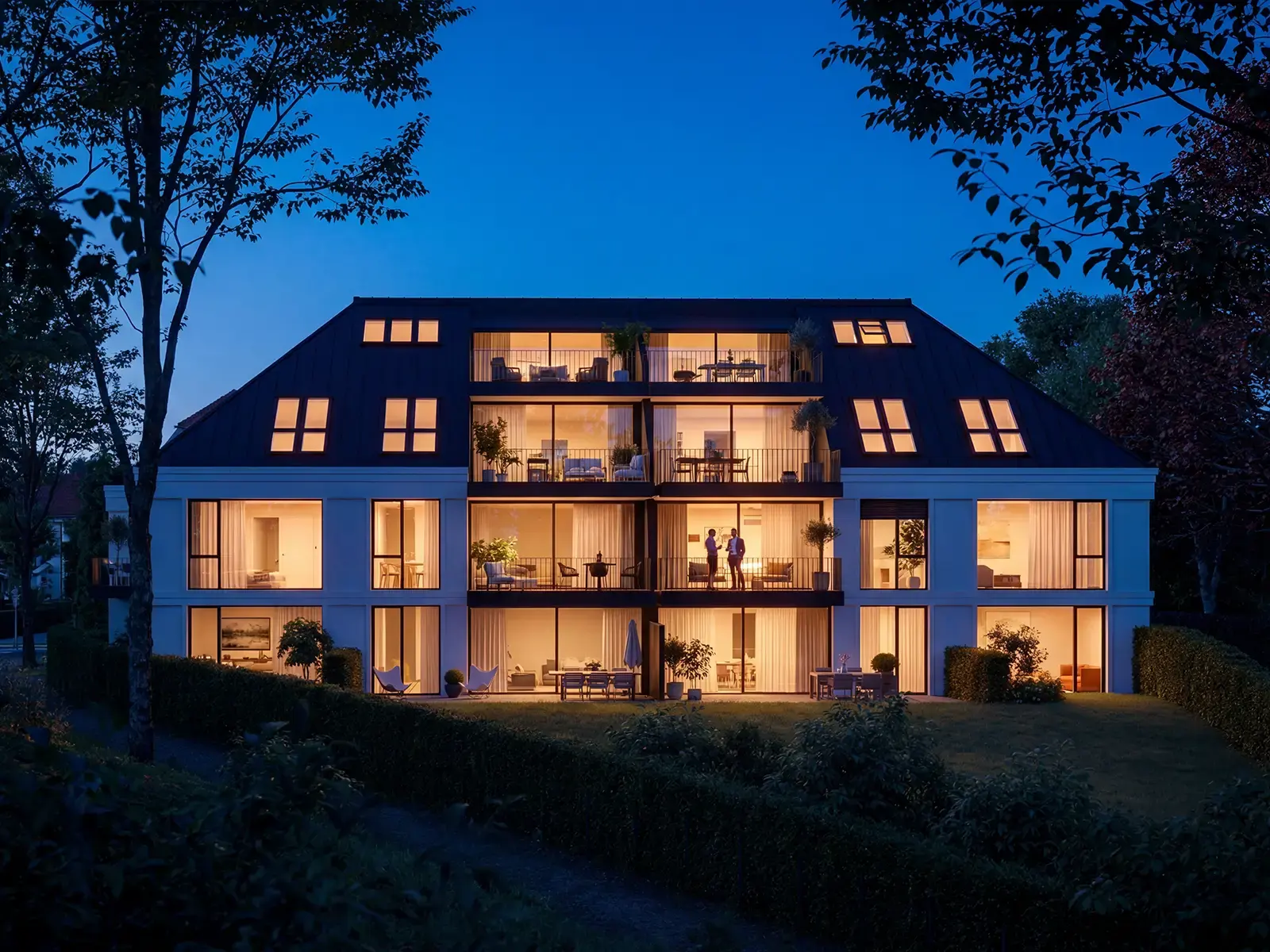Fotorealistische Architekturvisualisierung einer weißen Stadtvilla in der Abenddämmerung mit beleuchteten Balkonen – build-av.de